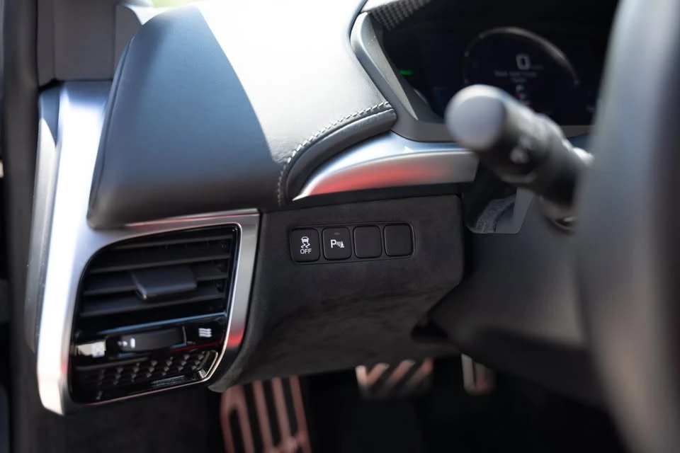 2017 Acura NC1 NSX - Image 13 of 16