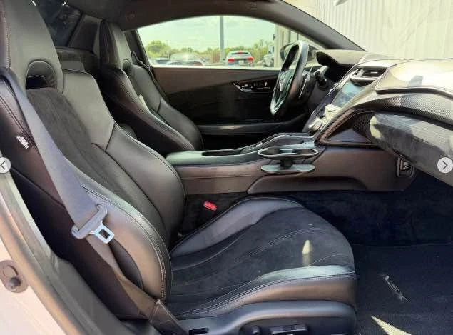 2017 Acura NC1 NSX - Image 16 of 17
