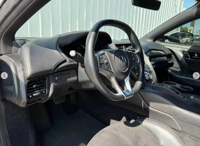 2017 Acura NC1 NSX - Image 12 of 17
