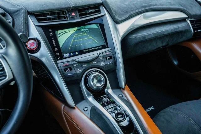 2017 Acura NC1 NSX - Image 14 of 21