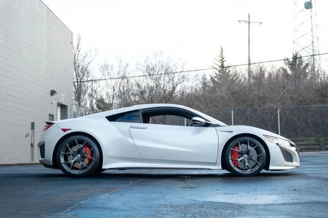 2017 Acura NC1 NSX - Image 9 of 17
