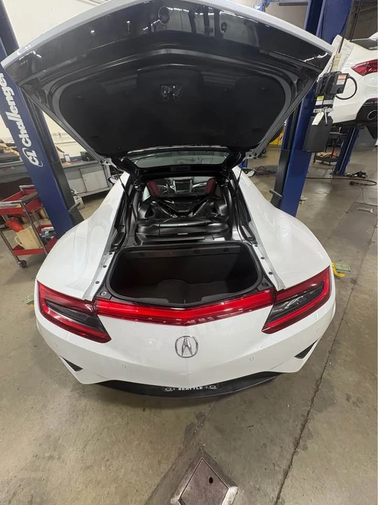 2017 Acura NC1 NSX - Image 4 of 8