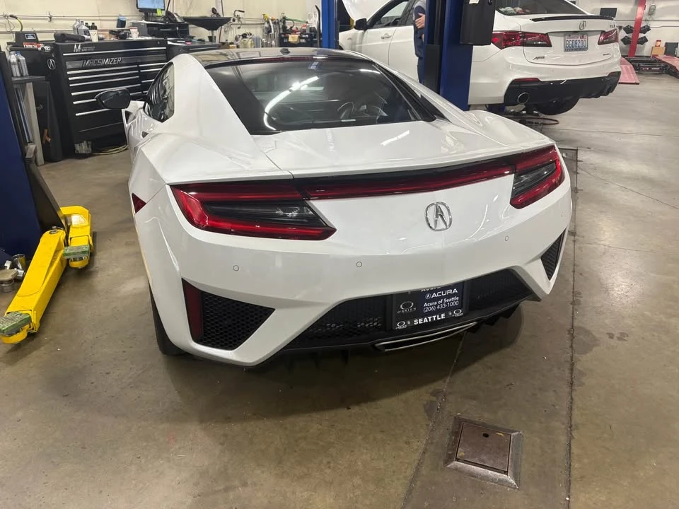 2017 Acura NC1 NSX - Image 2 of 8