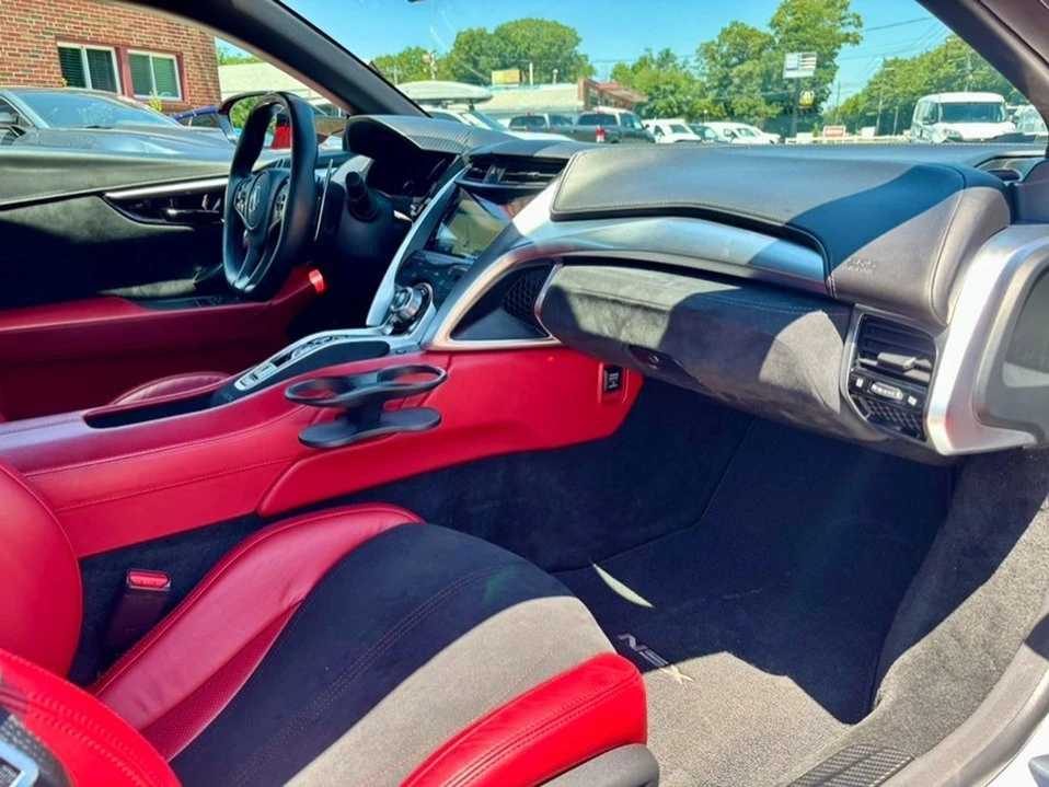 2017 Acura NC1 NSX - Image 13 of 20