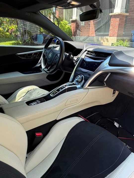 2017 Acura NC1 NSX - Image 16 of 18
