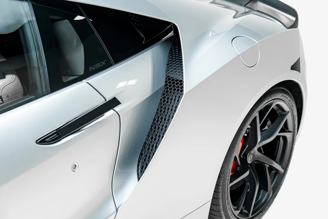 2017 Acura NC1 NSX - Image 24 of 31