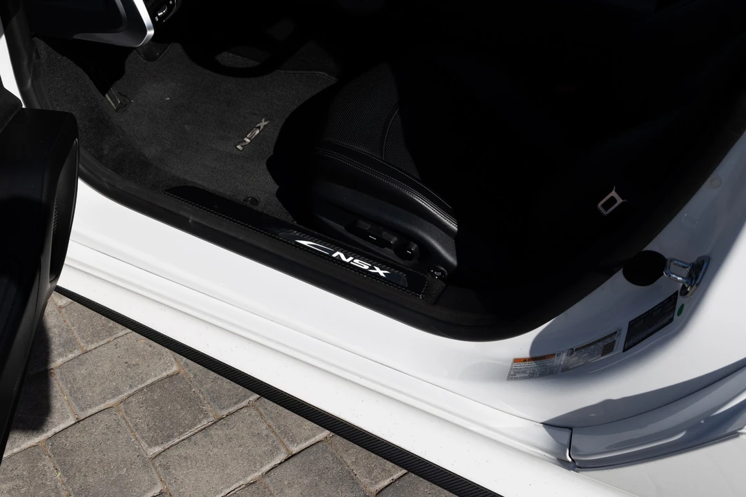 2017 Acura NC1 NSX - Image 10 of 21