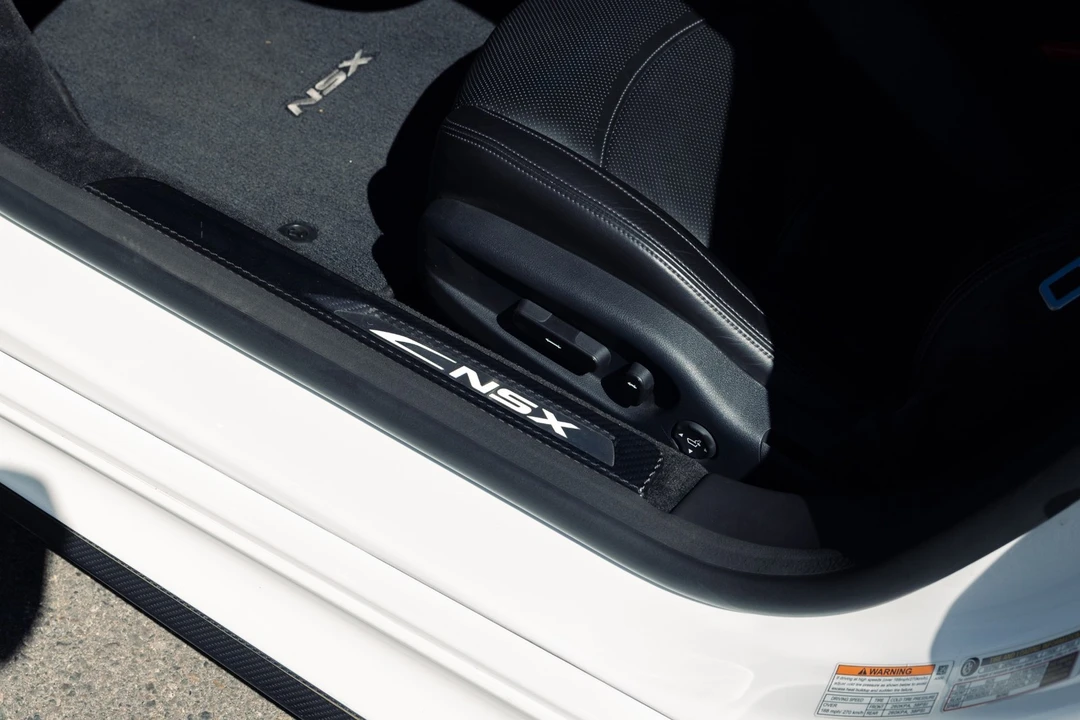 2017 Acura NC1 NSX - Image 17 of 21