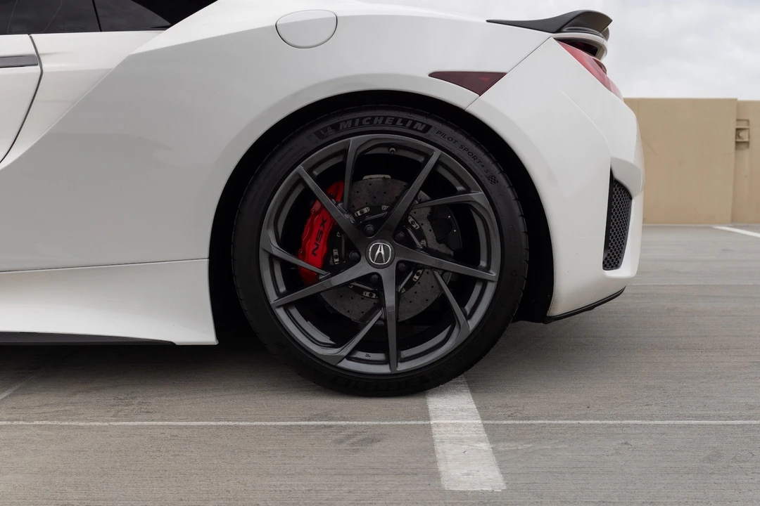 2017 Acura NC1 NSX - Image 28 of 31