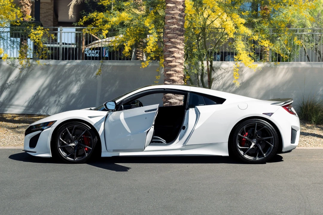 2017 Acura NC1 NSX - Image 14 of 21