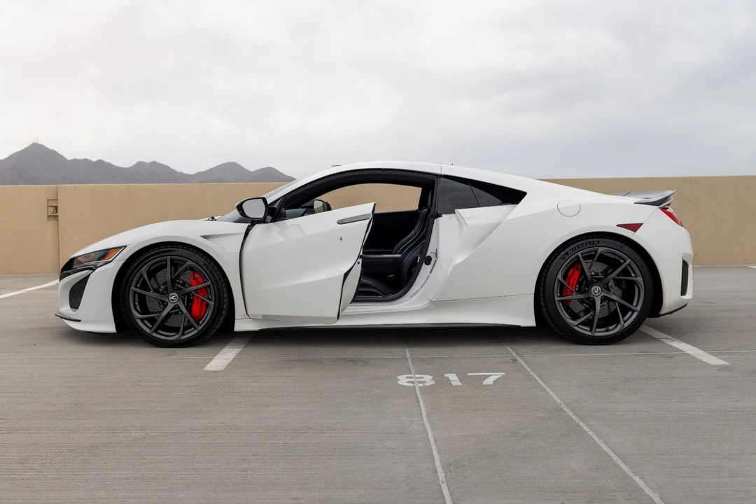 2017 Acura NC1 NSX - Image 11 of 31