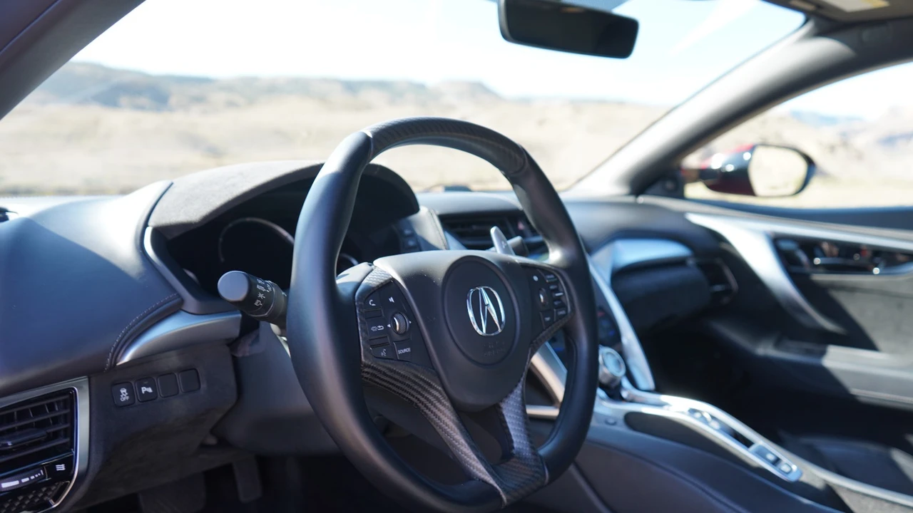 2017 Acura NC1 NSX - Image 26 of 31
