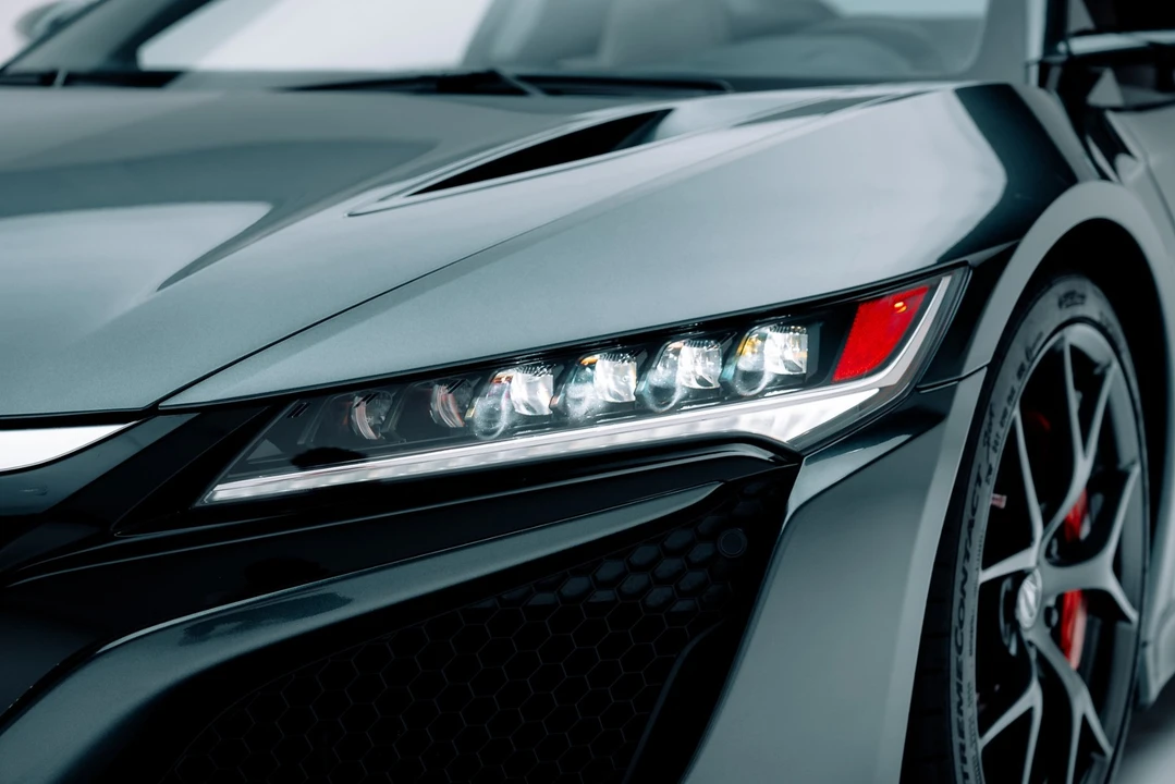 2017 Acura NC1 NSX - Image 10 of 21