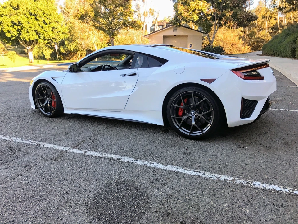 2017 Acura NC1 NSX - Image 3 of 17