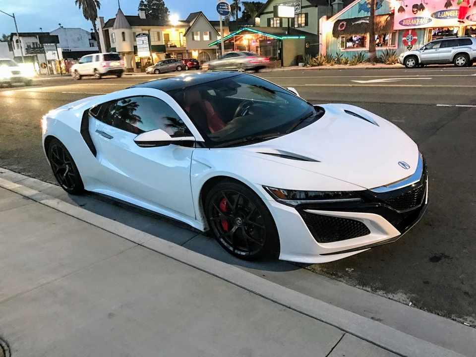 2017 Acura NC1 NSX - Image 16 of 17