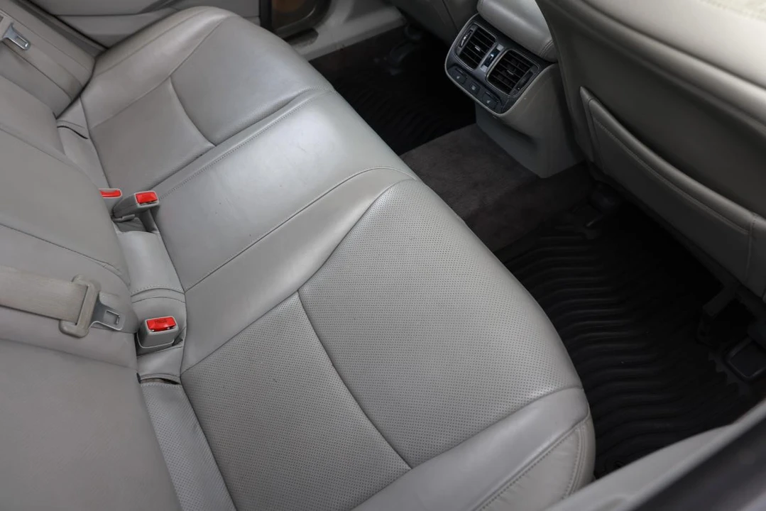 2017 Acura RLX - Image 12 of 21