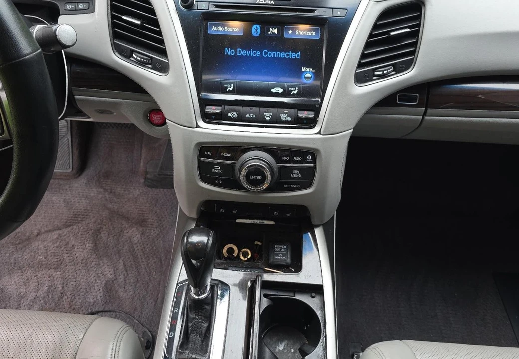 2017 Acura RLX - Image 10 of 12