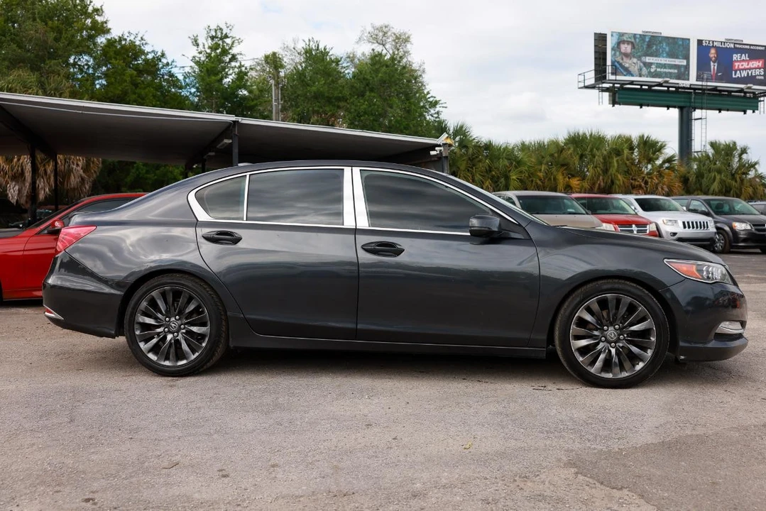 2017 Acura RLX - Image 13 of 21