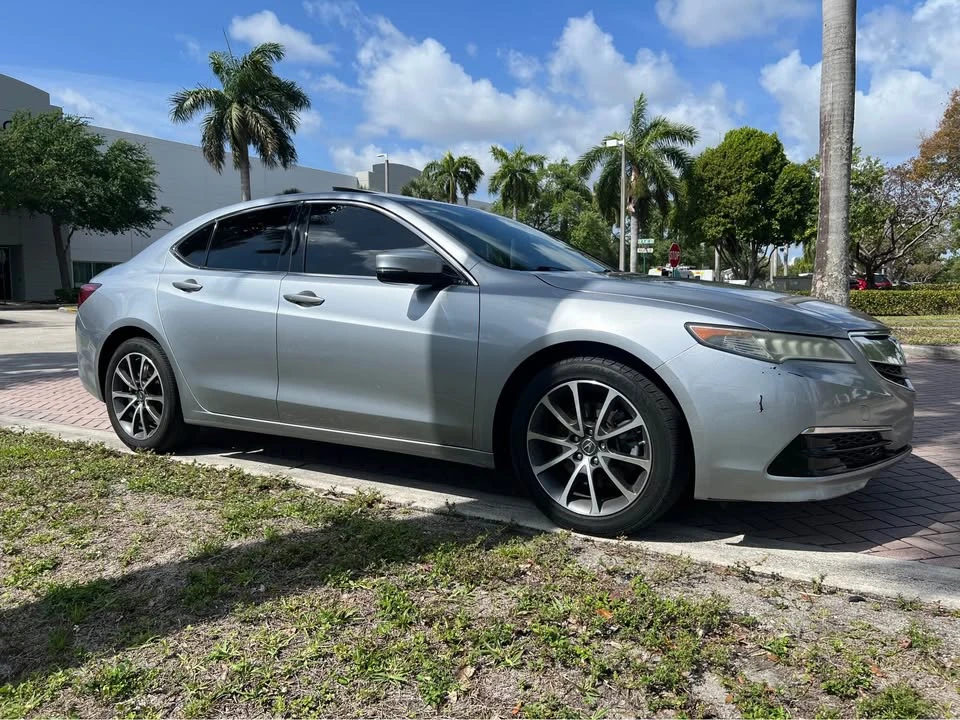 2017 Acura TLX 1st Gen - Image 4 of 15