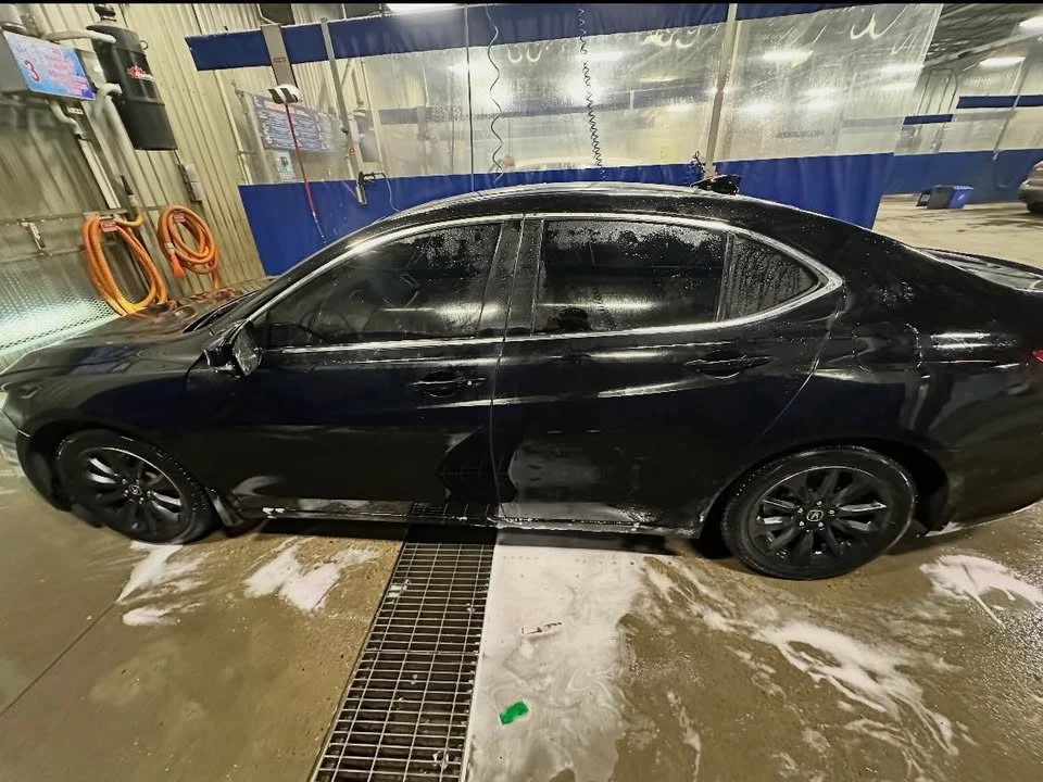 2017 Acura TLX 1st Gen - Image 4 of 11