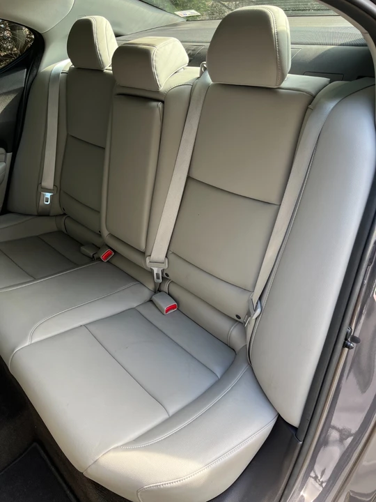 2017 Acura TLX 1st Gen - Image 15 of 20