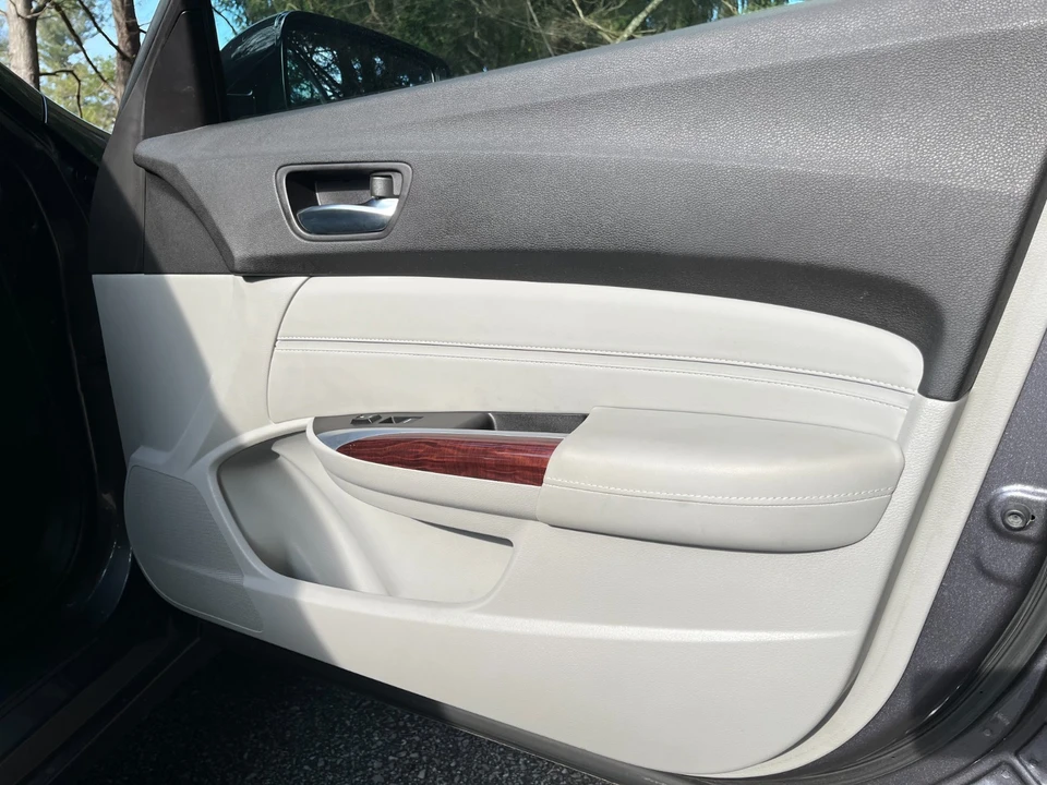 2017 Acura TLX 1st Gen - Image 13 of 20