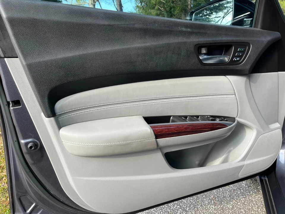 2017 Acura TLX 1st Gen - Image 10 of 20