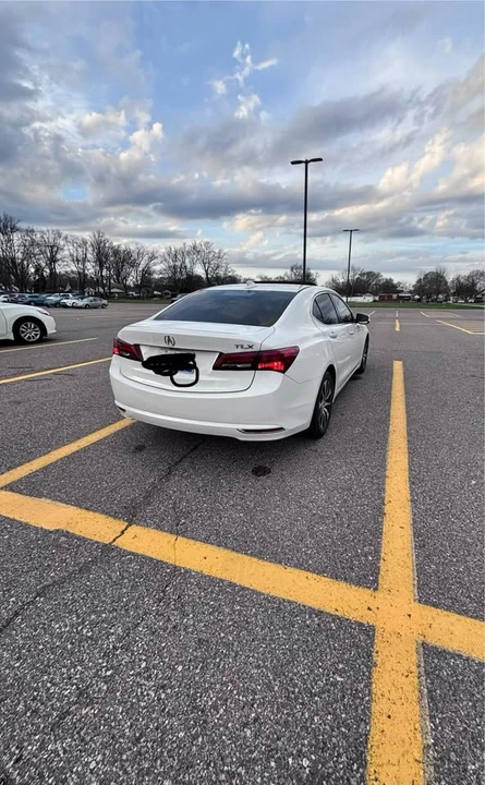 2017 Acura TLX 1st Gen - Image 2 of 10