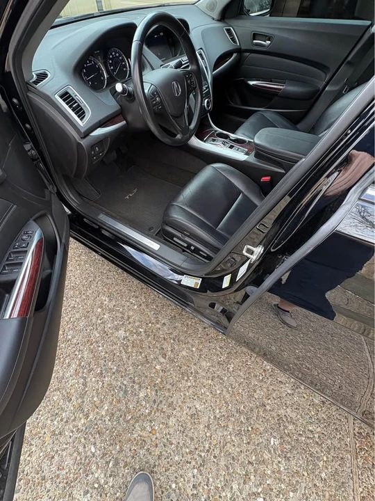 2017 Acura TLX 1st Gen - Image 10 of 13