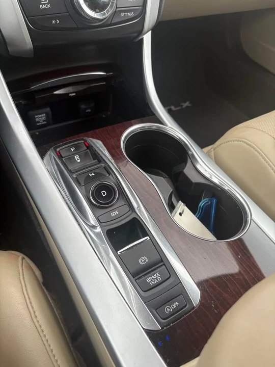 2017 Acura TLX 1st Gen - Image 15 of 18