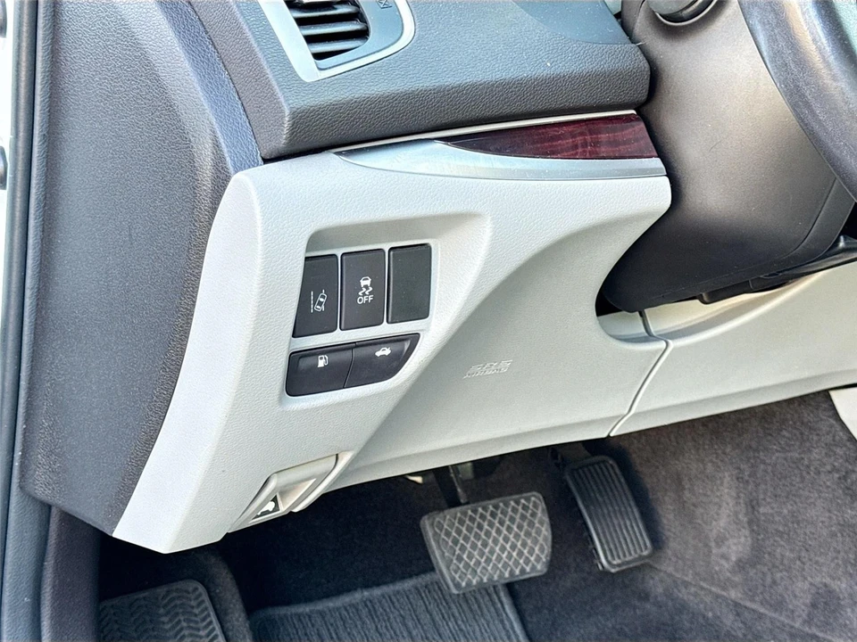 2017 Acura TLX 1st Gen - Image 10 of 21