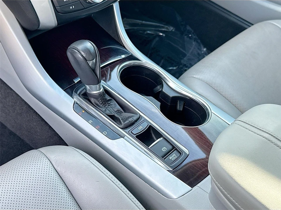 2017 Acura TLX 1st Gen - Image 17 of 21