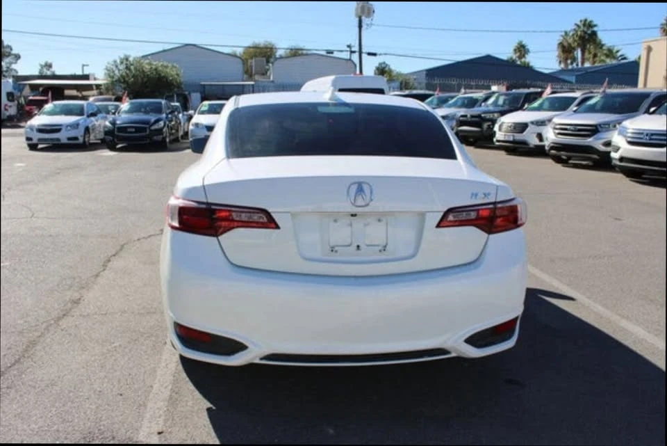 2017 Acura ILX - Image 4 of 15