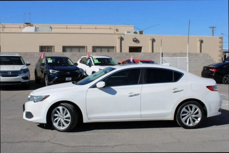 2017 Acura ILX - Image 2 of 15