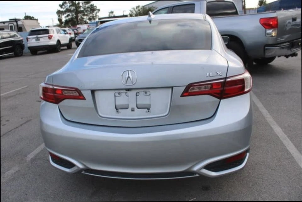 2017 Acura ILX - Image 4 of 13