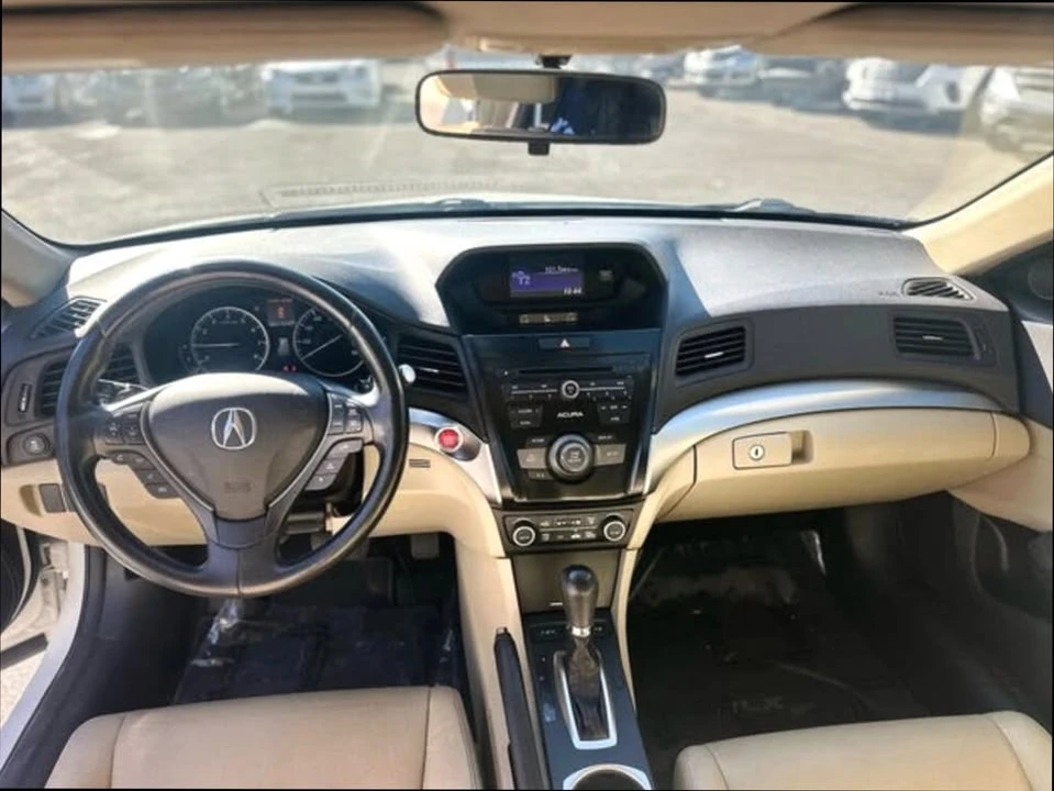 2017 Acura ILX - Image 9 of 15