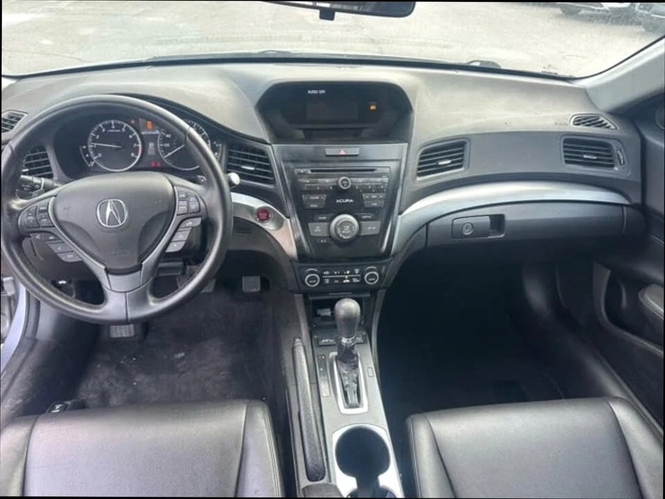 2017 Acura ILX - Image 10 of 13