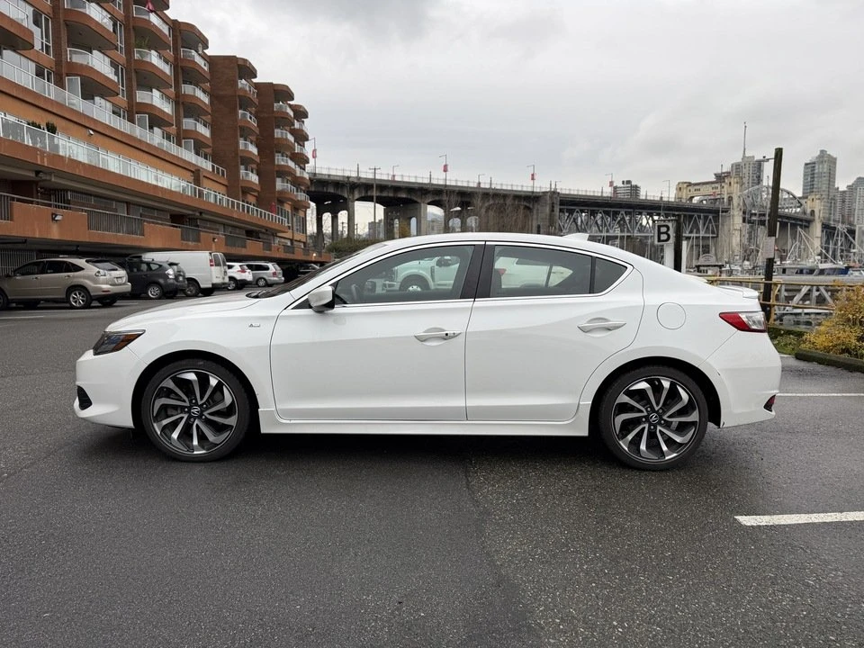 2017 Acura ILX - Image 16 of 20