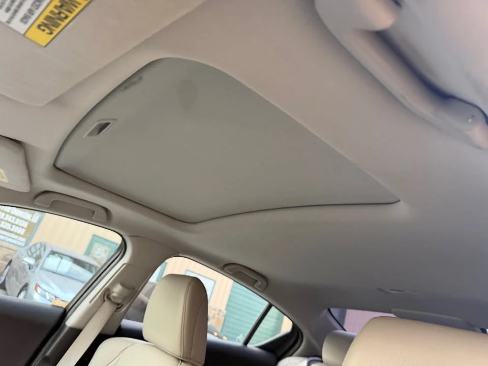 2017 Acura ILX - Image 11 of 16