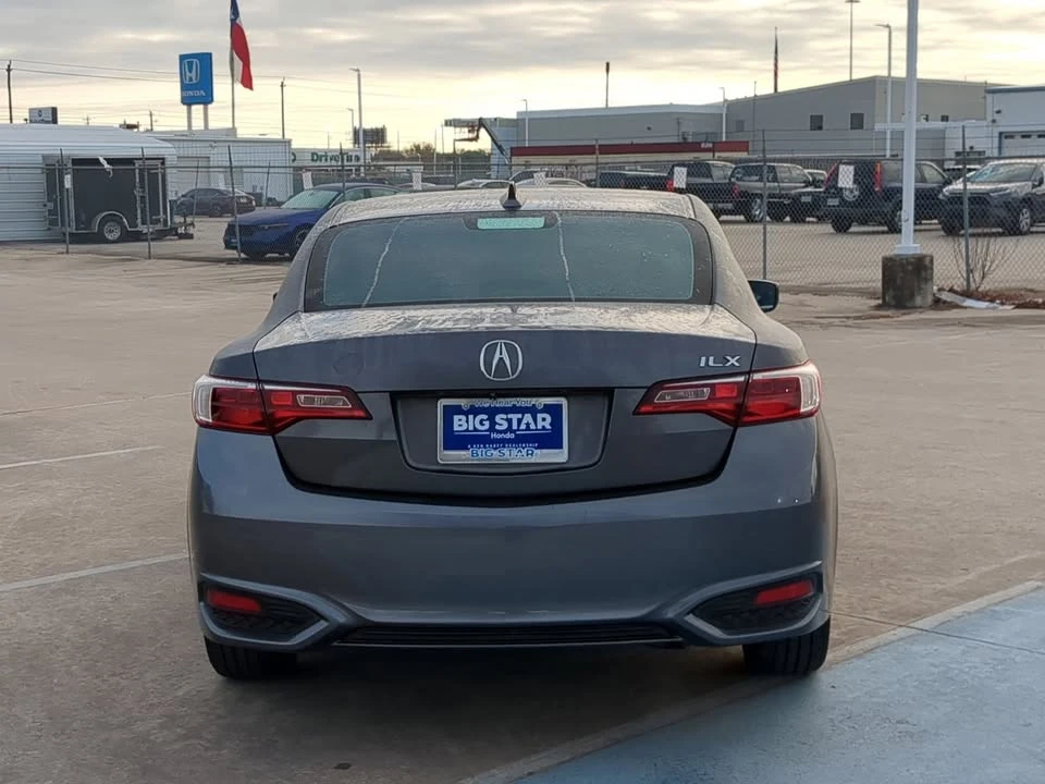 2017 Acura ILX - Image 5 of 13