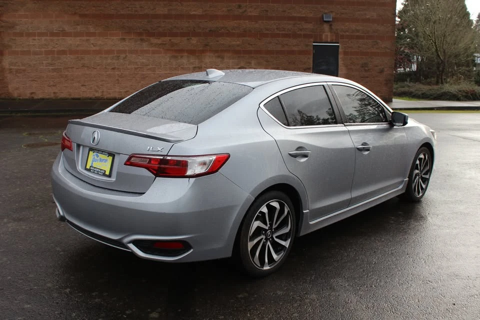 2017 Acura ILX - Image 4 of 19