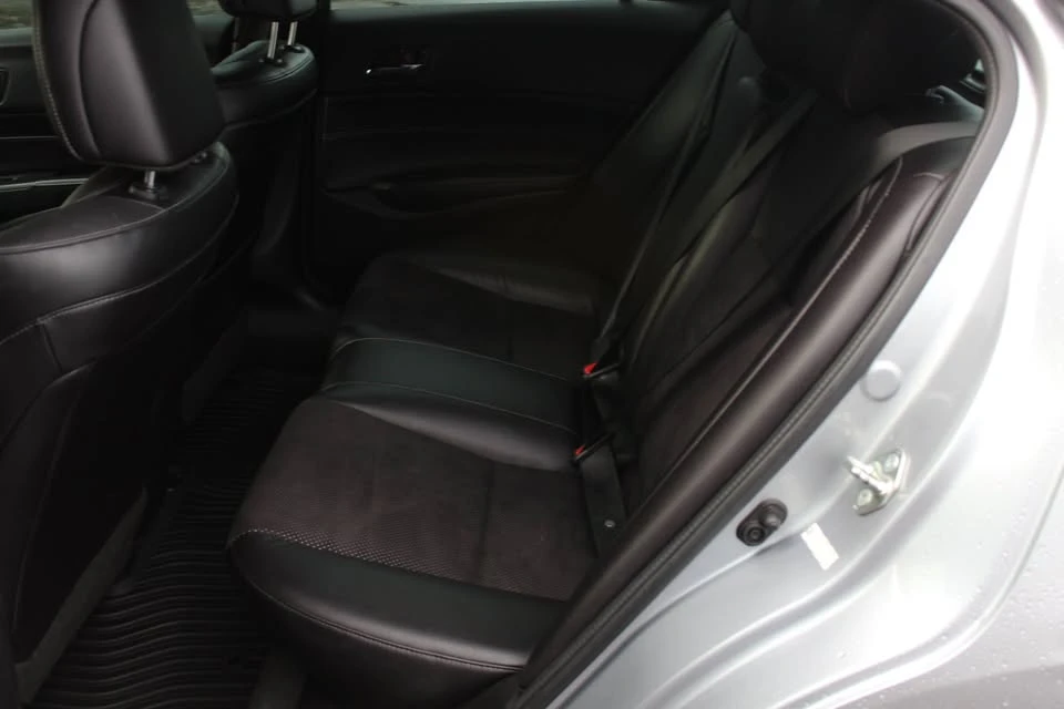 2017 Acura ILX - Image 13 of 19