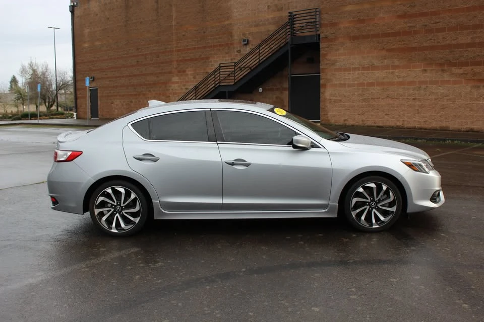 2017 Acura ILX - Image 5 of 19