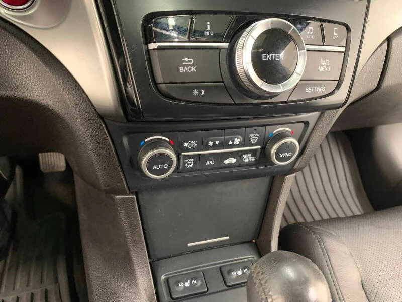 2017 Acura ILX - Image 14 of 16