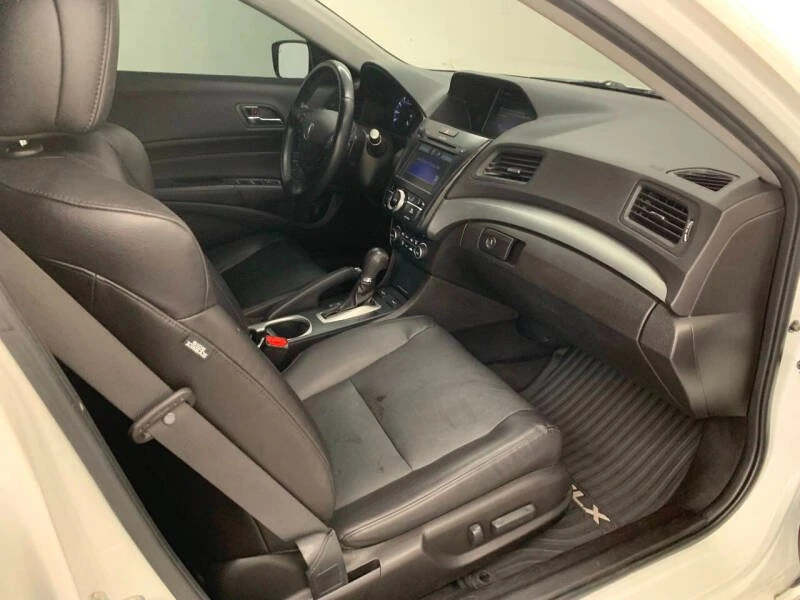 2017 Acura ILX - Image 6 of 16