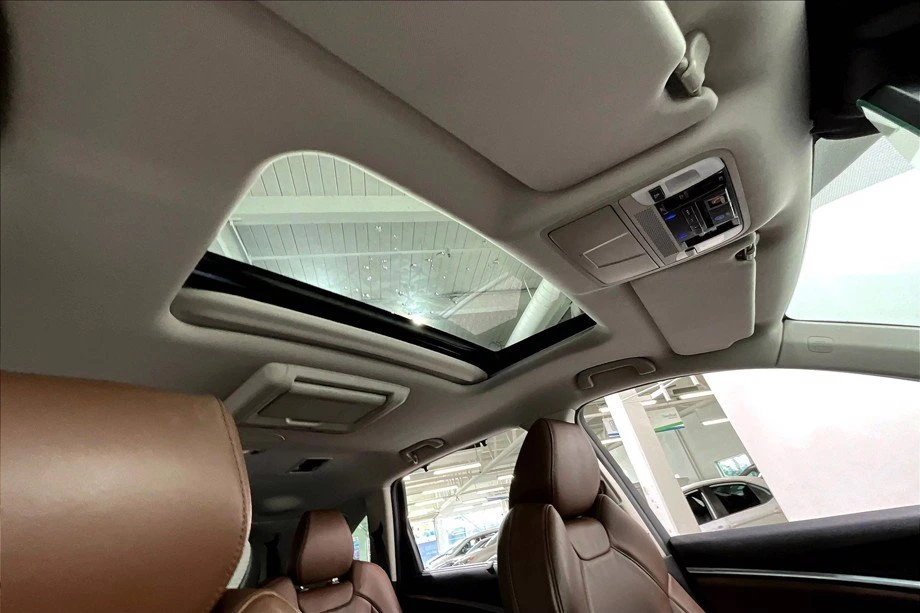 2017 Acura MDX 3rd Gen - Image 9 of 13