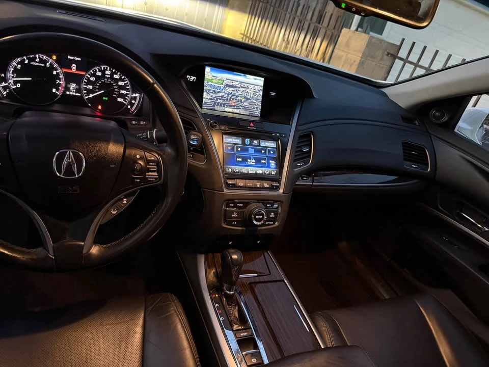 2017 Acura RLX - Image 8 of 12