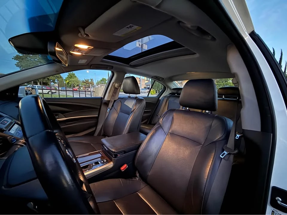2017 Acura RLX - Image 9 of 12