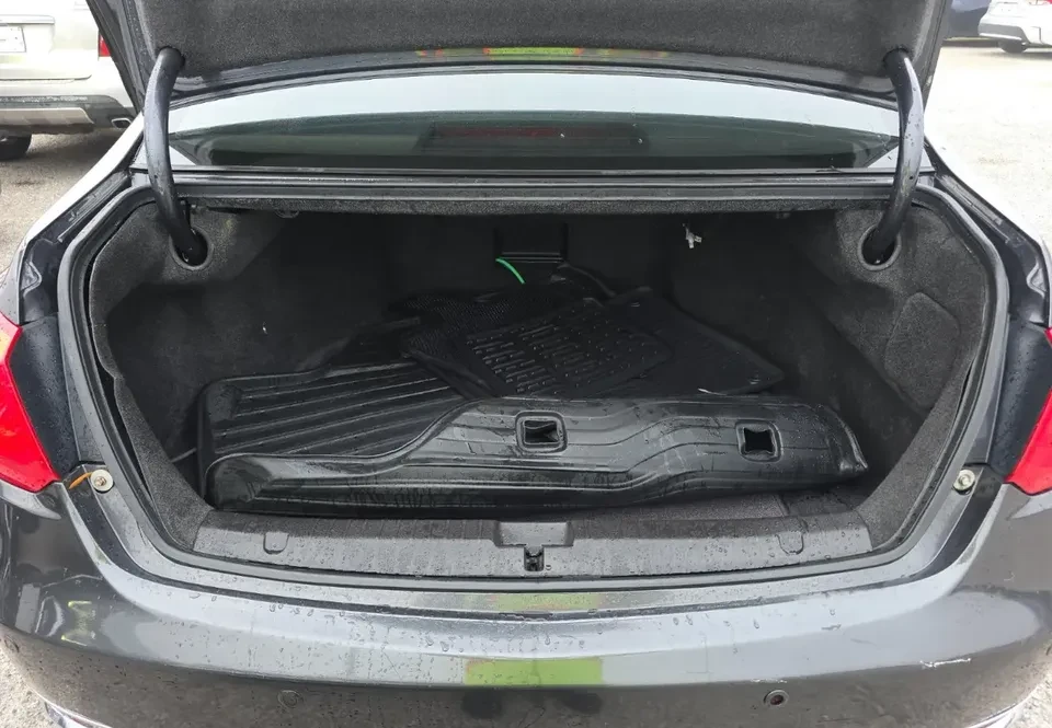 2017 Acura RLX - Image 2 of 6