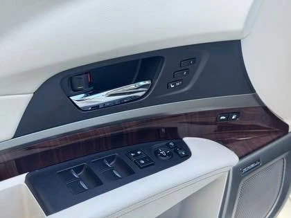 2017 Acura RLX - Image 6 of 11